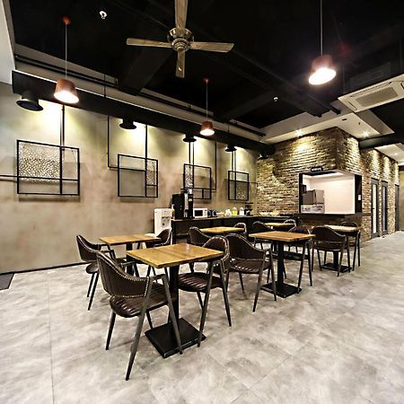 Masan Almond Hotel ชางวอน ภายนอก รูปภาพ