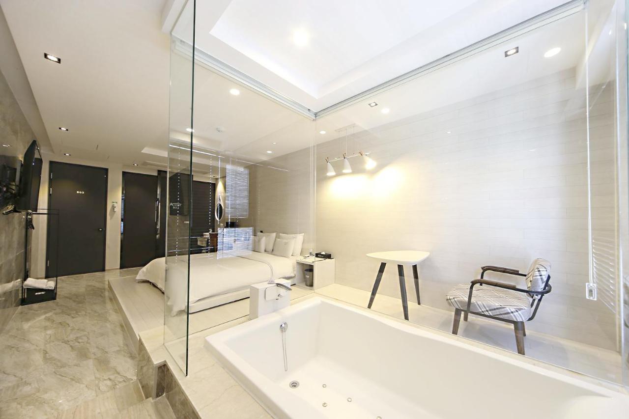 Masan Almond Hotel ชางวอน ภายนอก รูปภาพ